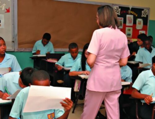 El educador panameño en su labor educativa